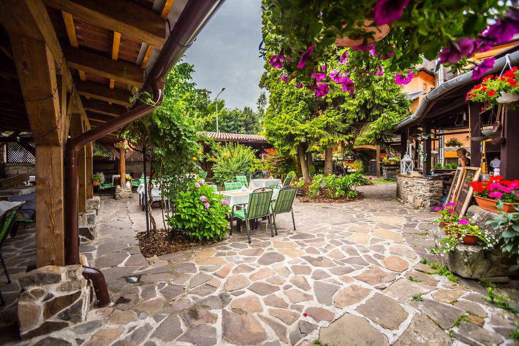 Penzion Trattoria Presov Bagian luar foto